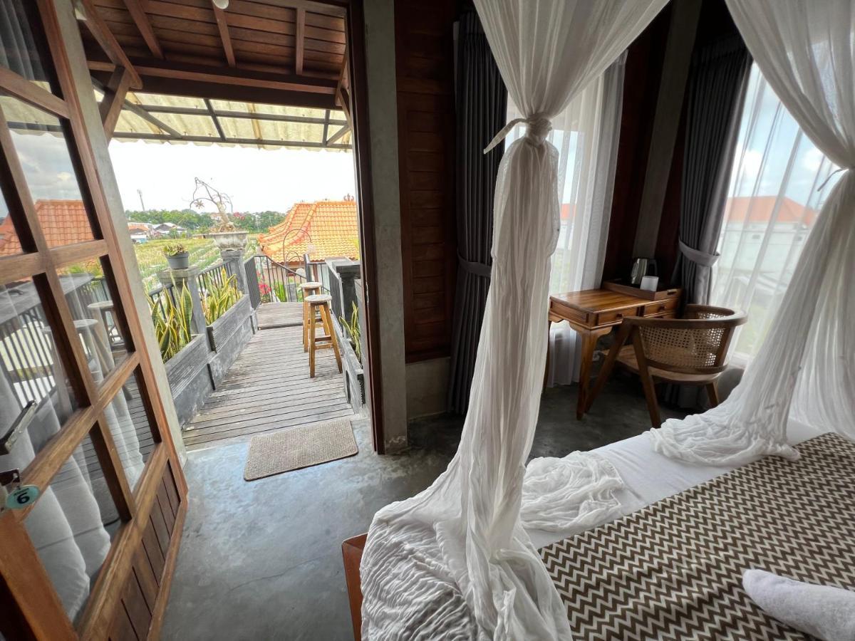 Japa Guesthouse by ecommerceloka Canggu Eksteriør billede